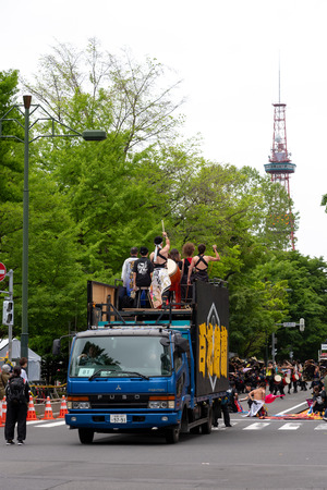 YOSAKOI Soran Festival. Powerful dance performances parade in Odori Park, Sapporo City. Many teams showcase the original dance. A very popular festival for tourists.のeditorial素材