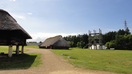 Sannai-Maruyama site, reconstructed of houses, pillar-supported buildings, mounds, and burial pits and jars were unearthed . A Jomon period archaeological site in Aomori Prefecture, Japan.のeditorial素材