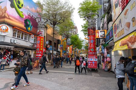 Ximending street market in Wanhua district, Taipei. A popular district in Taiwan, People visit for foods, shops, movie, fashion, cafes, restaurants.のeditorial素材