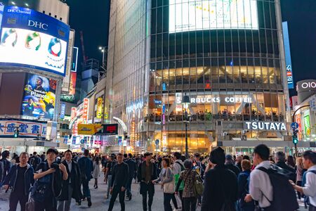 Pedestrians crosswalk at Shibuya district in Tokyo, Japan. Shibuya Crossing is one of the busiest crosswalks in the world.のeditorial素材