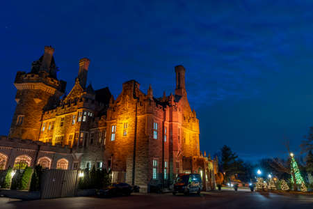 Toronto, Ontario, Canada-November 24 2021: Casa Loma winter night illumination. historic castle in Toronto city.のeditorial素材