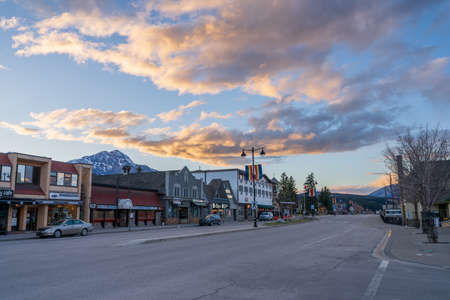 Jasper, Alberta, Canada - May 4 2021 : Street view of Town Jasper in dusk. Connaught Drive.のeditorial素材