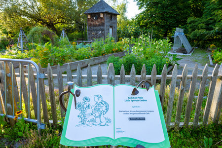 Toronto, Ontario, Canada - July 30 2021 : Toronto Islands Park Centre island Franklin Children's Garden.のeditorial素材