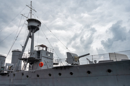 Belfast, N.Ireland- Sept 4, 2021: The top deck and guns of the HMS Caroline Royal Navy National Museum  at Belfast docks.のeditorial素材