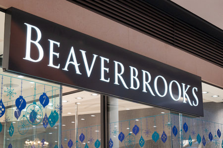 Edinburgh, Scotland- Nov 21, 2021:  The sign for Beaverbrooks store in Edinburgh.のeditorial素材