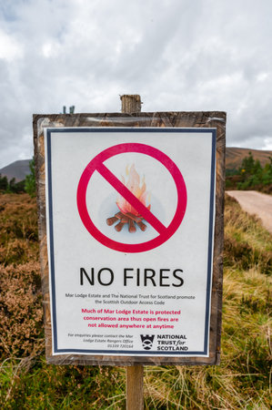 Braemar, UK- Oct 14, 2022: A no fires sign in Scotlands Cairngorms National Park supplied by the National Trust of Scotlandのeditorial素材