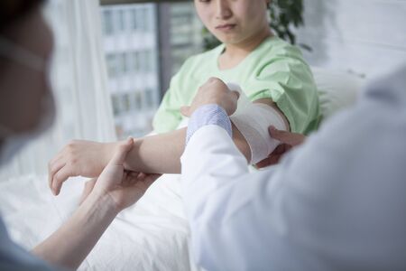 Man patients with injured arm