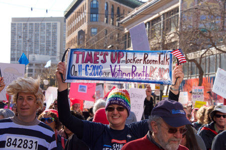 San Francisco, CA - January 20, 2018: Unidentified participants in the Women's March. Designed to engage and empower all people to support women's rights, and to encourage vote in midterm elections.のeditorial素材