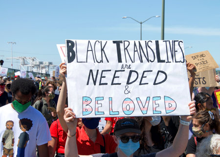 Oakland, CA - June 19, 2020: Workers at the Port of Oakland rallied for Juneteenth and call for police reform. Thousands marched through the streets of Oakland, past the Police Dept then to City Hall.のeditorial素材