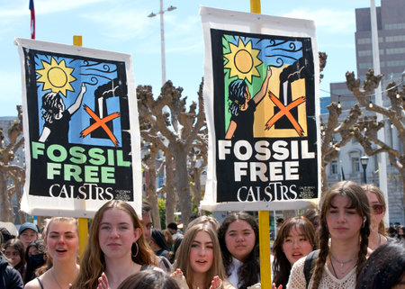 San Francisco, CA - April 21, 2023: Unidentified participants of Youth vs Apocalypse Climate Protesting in front of City Hall.のeditorial素材