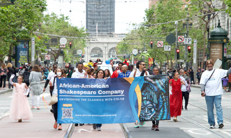 San Francisco, CA - June 10, 2023: Participants in Juneteenth Parade to commemorate the emancipation of enslaved Black Americans and celebrate African American culture and contributions.のeditorial素材