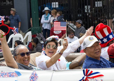 Alameda, CA - July 4, 2023: Alameda 4th of July Parade, one of the largest and longest Independence Day parade in the nation. Unidentified participants.のeditorial素材