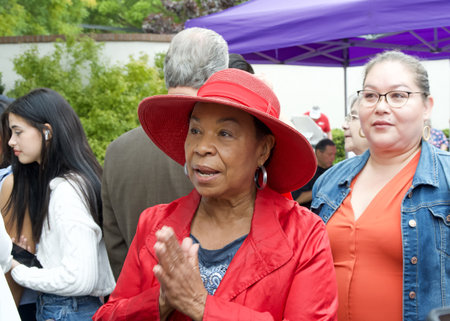 San Jose, CA - Sept 2, 2023: Participants at the South Bay Labor Councilâs Labor Day BBQ event. Congresswoman Barbara Lee speaking with attendees.のeditorial素材