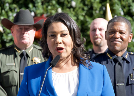 San Francisco, CA - Nov 7, 2023: Mayor London Breed at a Press Conf in Union Square discussing the Safe Shopping Initiative for the upcoming Holiday Season .のeditorial素材