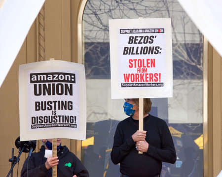 San Francisco, CA - Mar 12, 2021: Unidentified participants protesting Morgan Lewis representing Amazon  to bust up formation of a union for workers.のeditorial素材