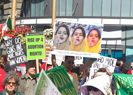 San Francisco, CA - Oct 8, 2022: Participants in Rise up for Abortion BayArea organized Women's Reproductive Rights march through the streets in San Francisco.のeditorial素材