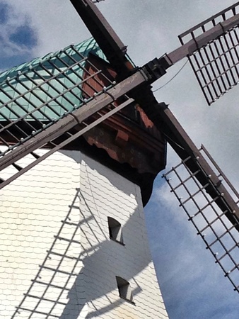Close up of grist mill top. の素材