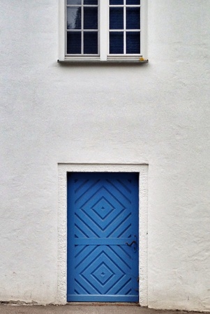 Vintage blue door in Germanyの素材
