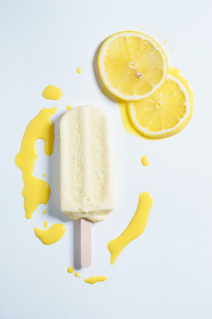 Homemade lemon ice cream or popsicle, fruit popsicleの写真素材