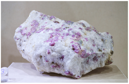 Purple Crystalのeditorial素材