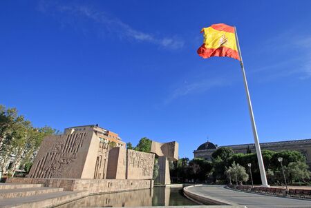Monument to the Discovery of America. Gardens of Discovery on Plaza de Colon Columbus square. Madrid, Spain.のeditorial素材