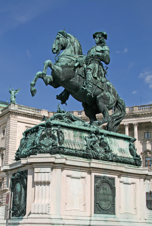 Statue of Prince Eugene in front of Hofburg Palace, Vienna, Austriaのeditorial素材