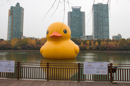 Seoul,South Korea - November 08,2014:Photo of Rubber Duck Project by Florentijn Hofman at Seokchon Lake.のeditorial素材