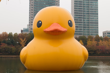 Seoul,South Korea - November 08,2014:Photo of Rubber Duck Project by Florentijn Hofman at Seokchon Lake.のeditorial素材