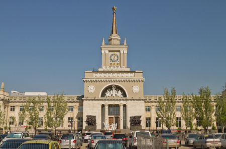 VOLGOGRAD - MAY 4: building of the Central railway station renovated after a series of terrorist attacks in 2013. May 4, 2014 in Volgograd, Russia.のeditorial素材