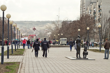 VOLGOGRAD - MARCH 12: The police with metal detectors patrolling the streets during the festivities on Shrovetide . March 12, 2016 in Volgograd, Russia.のeditorial素材
