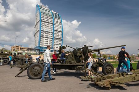 VOLGOGRAD - MAY 4: Exhibition of military vehicles and artillery in the open air in the city Park
. May 4, 2019 in Volgograd, Russia.のeditorial素材
