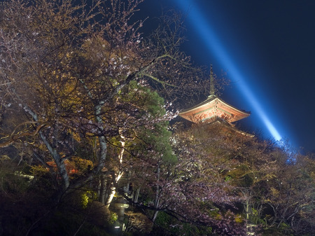 night time view of pagoda tower of Kiyomizu Temple in Kyoto, Japanのeditorial素材