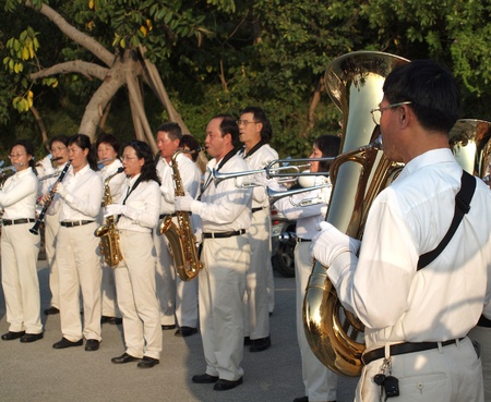 KAOHSIUNG, TAIWAN, JANUARY 26: An unidentified marching band plays for onlookers as part of the activities of the Kaohsiung 2012 Spring Art Festival on January 26, 2012 in Kaohsiung.のeditorial素材