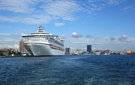 KAOHSIUNG, TAIWAN -- MAY 11, 2014:  The gem class cruise ship Diamond Princess with more than 2000 passengers on board docks at Kaohsiung Harbor.のeditorial素材