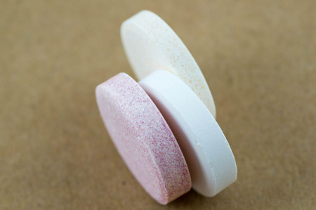 Rolling effervescent tablets