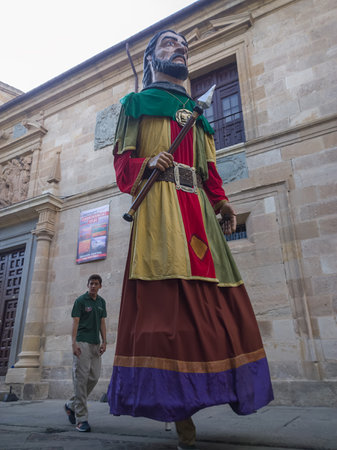 Zamora, Spain - August 29, 2015: Giants and big heads Giants During the celebration of the Cultural Summer 2015 zamora, exhibition and parade, festival include costumed figures Known as Giants Giants and Big-Heads. Usually the giants are hollow figures seのeditorial素材