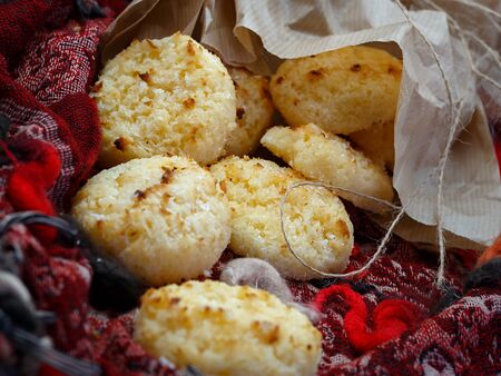 Christmas coconut macaroonsの写真素材