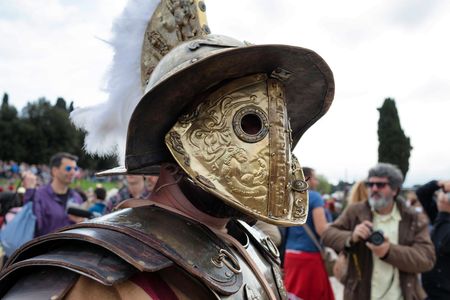 ROME, ITALY - APRIL 19, 2015: Birth of Rome festival - Actors dressed as ancient Roman Praetorian soldiers attend a parade to commemorate the 2,768th anniversary of the founding of Rome.のeditorial素材