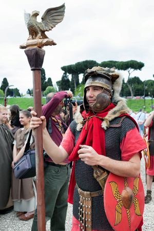 ROME, ITALY - APRIL 19, 2015: Birth of Rome festival - Actors dressed as ancient Roman Praetorian soldiers attend a parade to commemorate the 2,768th anniversary of the founding of Rome.のeditorial素材