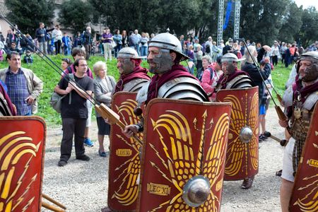 ROME, ITALY - APRIL 19, 2015: Birth of Rome festival - Actors dressed as ancient Roman Praetorian soldiers attend a parade to commemorate the 2,768th anniversary of the founding of Rome.のeditorial素材