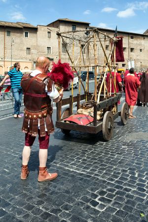 ROME, ITALY - APRIL 19, 2015: Birth of Rome festival - Actors dressed as ancient Roman Praetorian soldiers attend a parade to commemorate the 2,768th anniversary of the founding of Rome.のeditorial素材