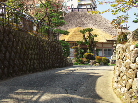 Temple Fukusenji with thatched roof in Atami cityのeditorial素材