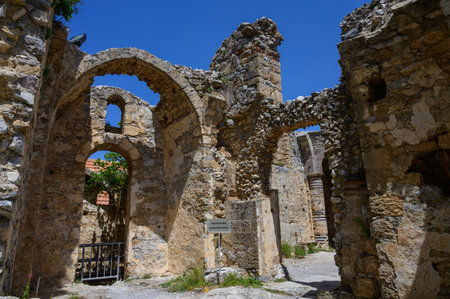 Grand Hall with Arches and Columns, St. Hilarion Castle, Northern Cyprusの写真素材