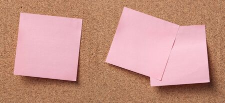 note paper on cork board ready for your text.の写真素材