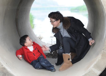 mother and son Stare の写真素材