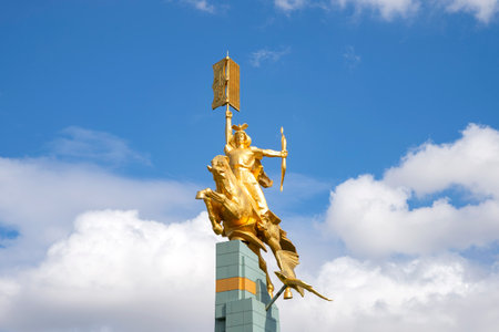 ELISTA, RUSSIA - SEPTEMBER 20, 2021: Monument to the hero of the folk epic "Dzhangar" (Golden Horseman). Elista, Kalmykiaのeditorial素材