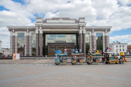 PENZA, RUSSIA - MAY 02, 2024: A children's fairy-tale train in front of the Penza Drama Theater. Penzaのeditorial素材