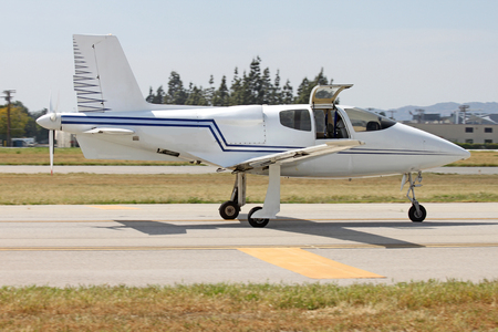 strange small white planeのeditorial素材