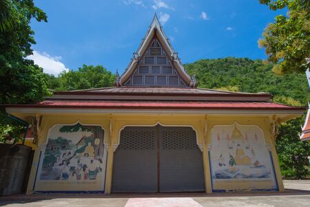 Kanchanaburi, Thailand - August 21, 2016: On Wat Ban Tham, Kanchanaburi Province, Thailand, Religion, Buddhismのeditorial素材