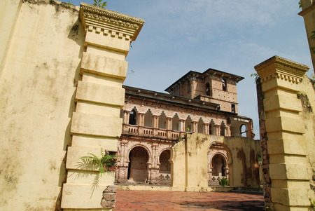 View of an old deconstructed building from British colonial Kelly Castleのeditorial素材